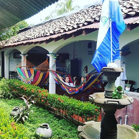 Hostal El Jardin เลออน ภายนอก รูปภาพ