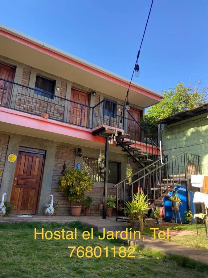 Hostal El Jardin เลออน ภายนอก รูปภาพ