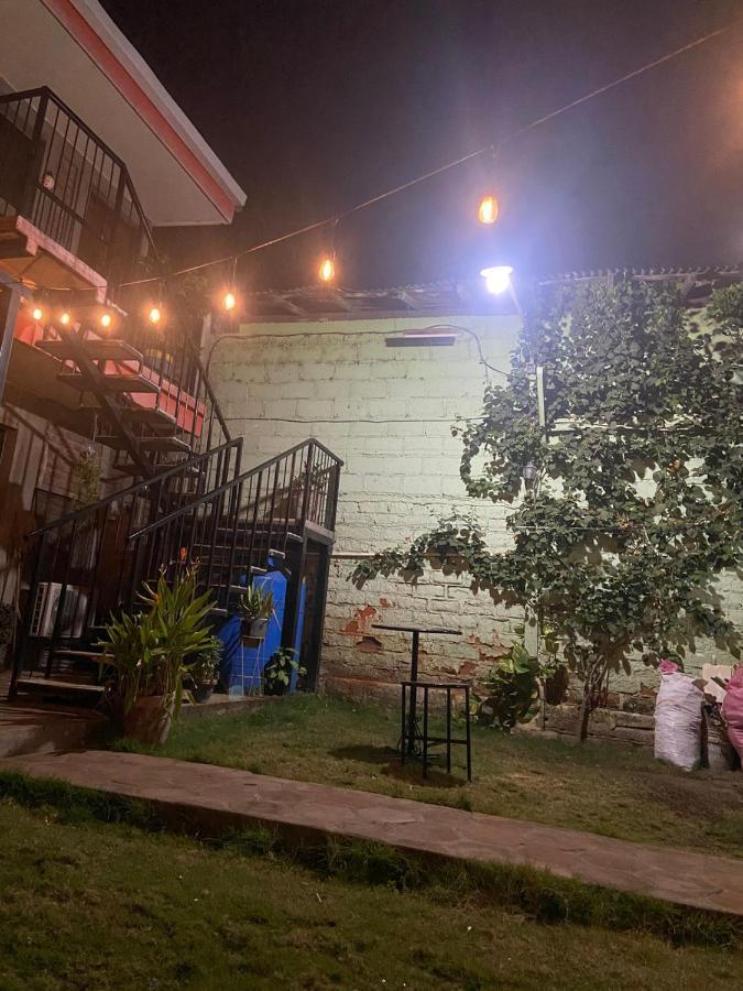 Hostal El Jardin เลออน ภายนอก รูปภาพ