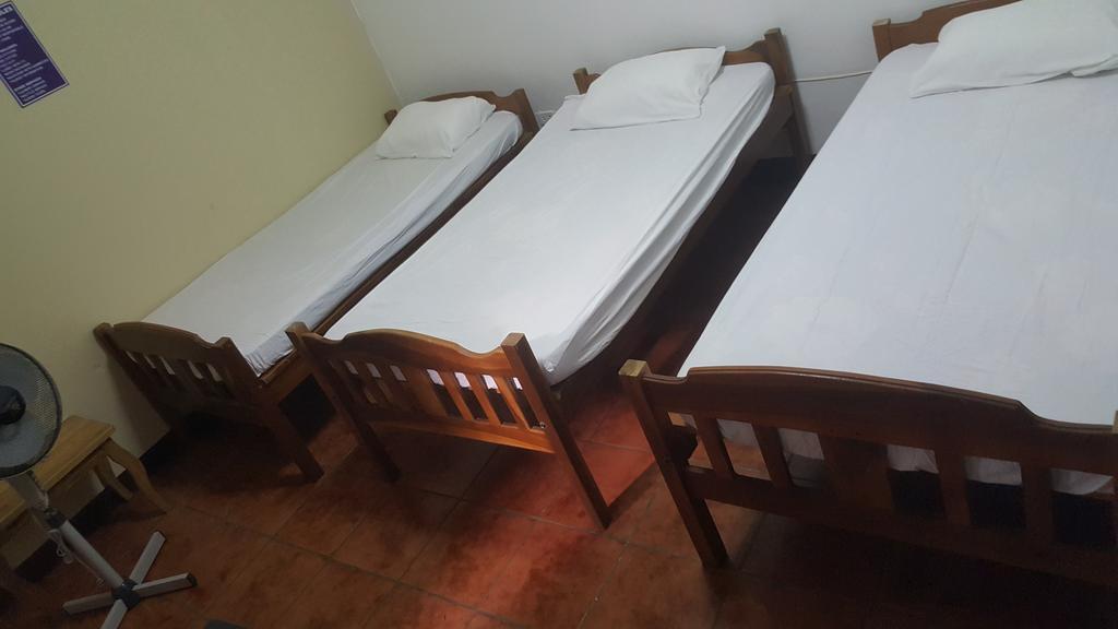 Hostal El Jardin เลออน ภายนอก รูปภาพ