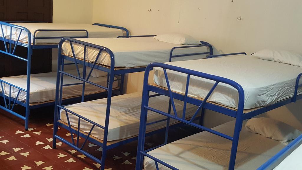 Hostal El Jardin เลออน ภายนอก รูปภาพ
