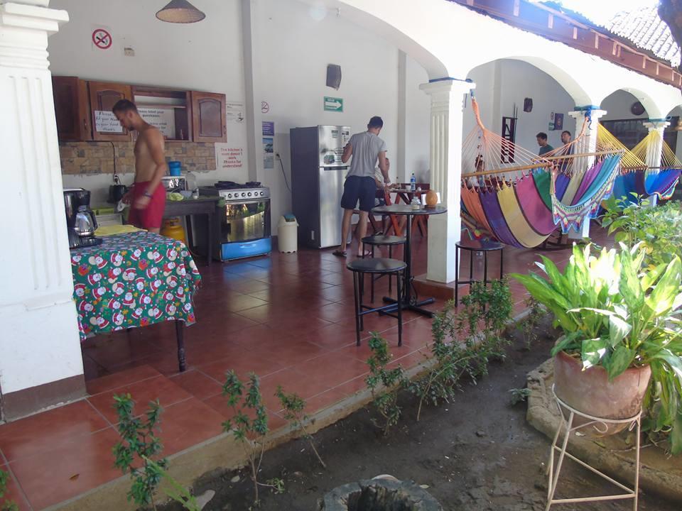 Hostal El Jardin เลออน ภายนอก รูปภาพ